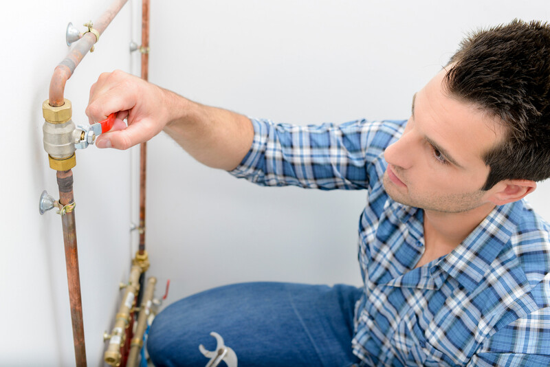 Plumber in South Tampa pipes